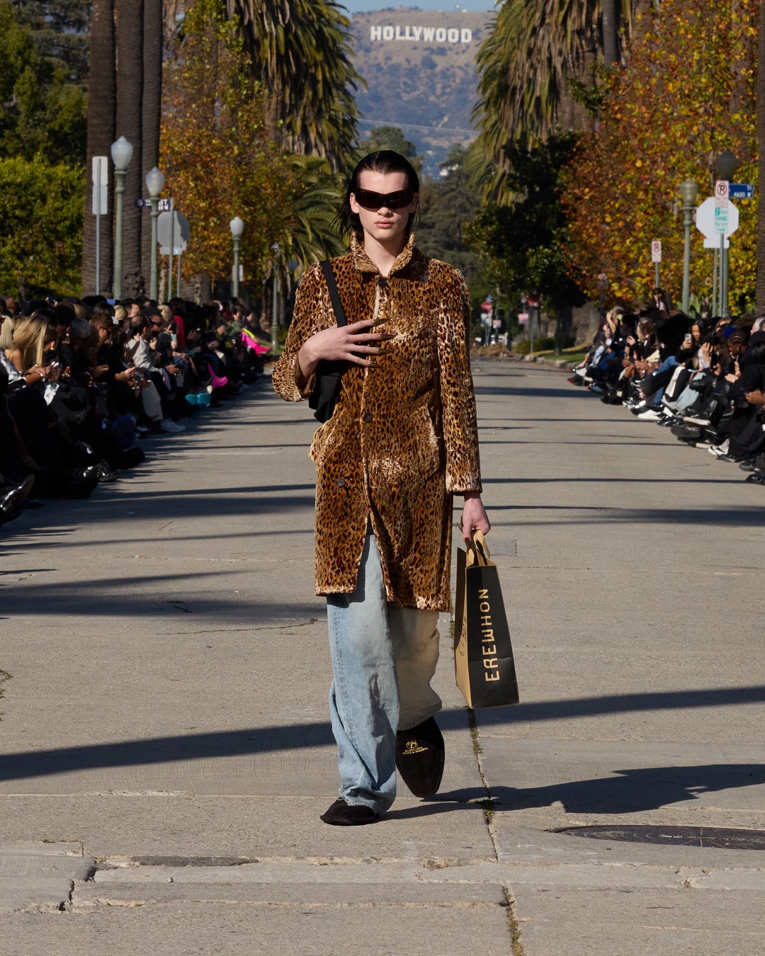 バレンシアガ - Slide:8