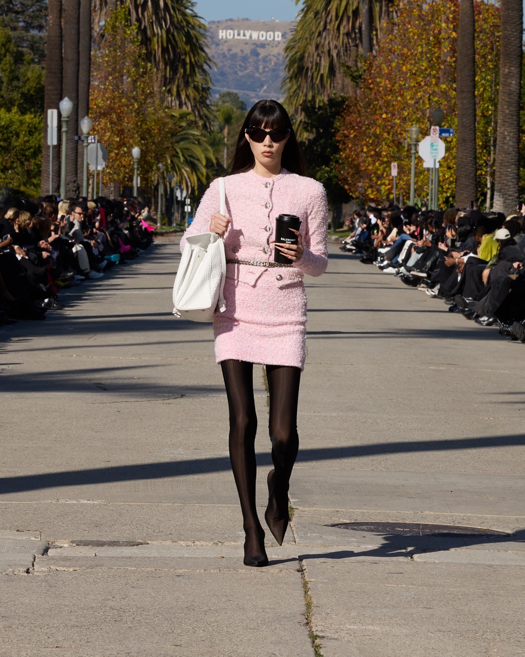 バレンシアガ - Slide:9