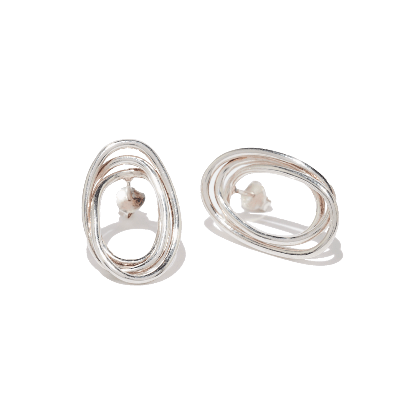 ピアス ¥35,200(バー ジュエリー | エルディスト)