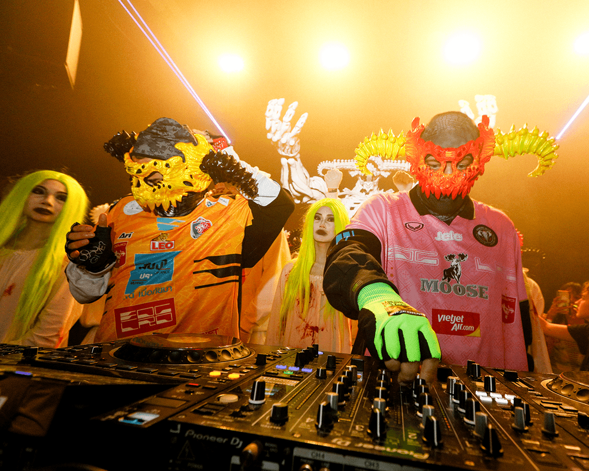 アグロドリフトワールドツアー, ハーモニー・コリン