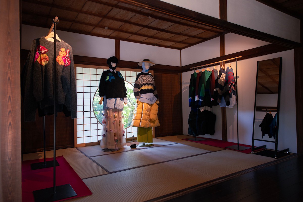 エンフォルド〉の“日本庭園”アイテムが京都の枯山水にやってきた 