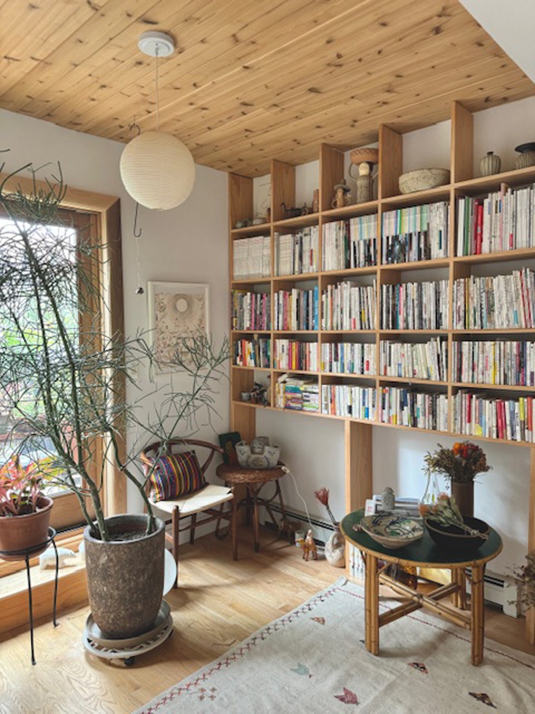 私と部屋 vol.126 愛すべき草花たちと旅の軌跡