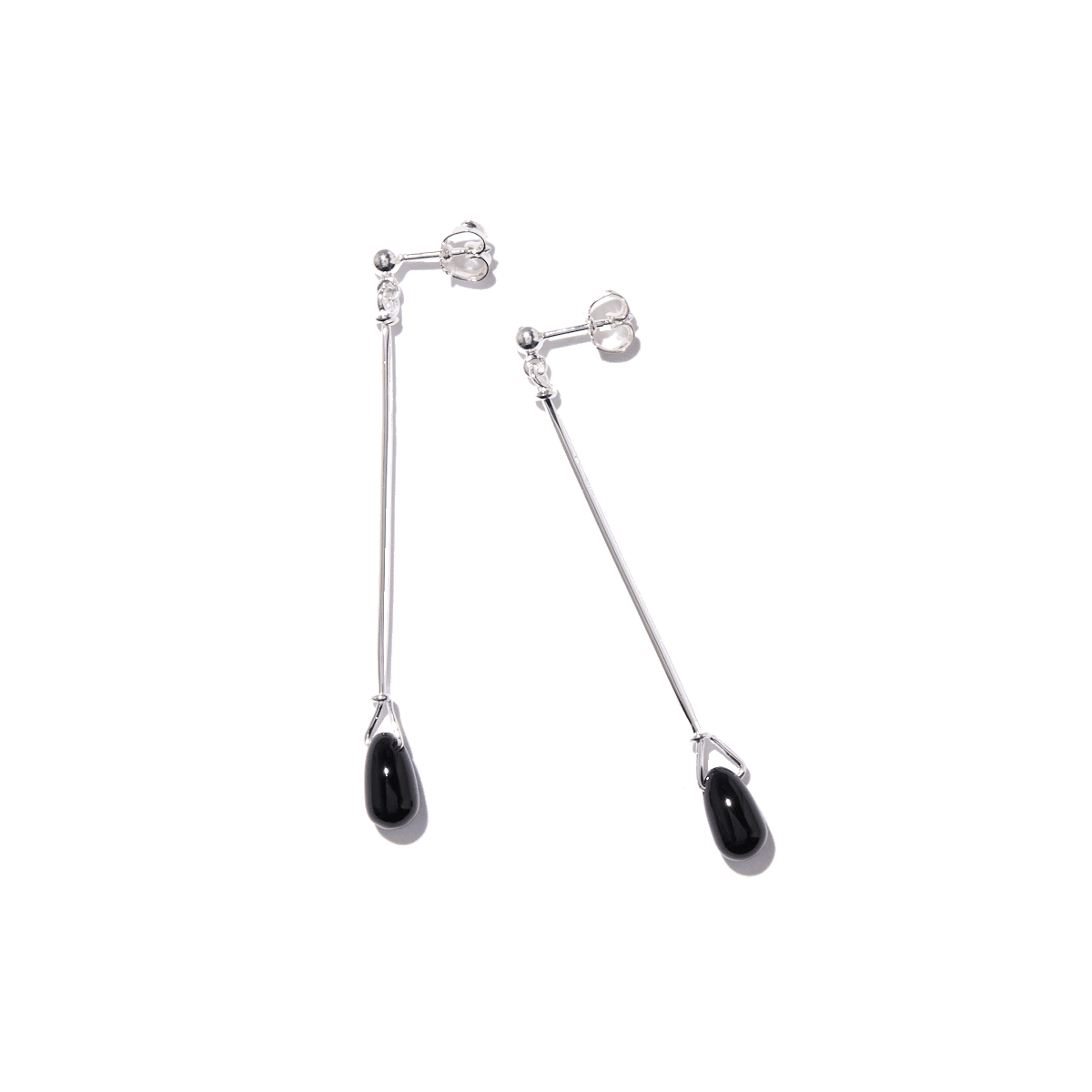 ピアス ¥41,800（ジョージ ジェンセン | ジョージ ジェンセン ジャパン）