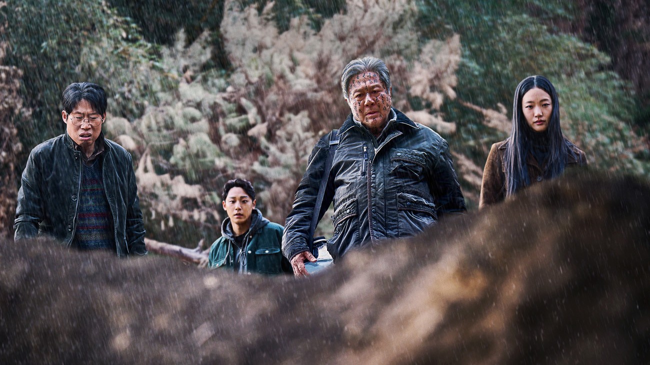 現代版、クールなシャーマンを熱演 - Slide:1