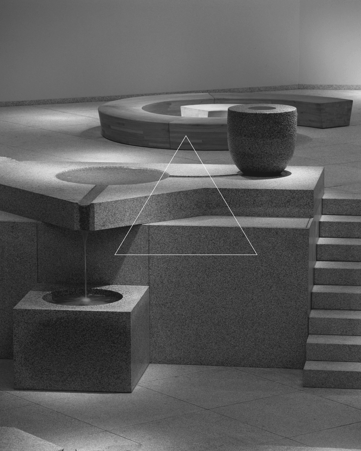 〈T.T〉がイサム・ノグチの石庭を舞台に東京初個展を開催