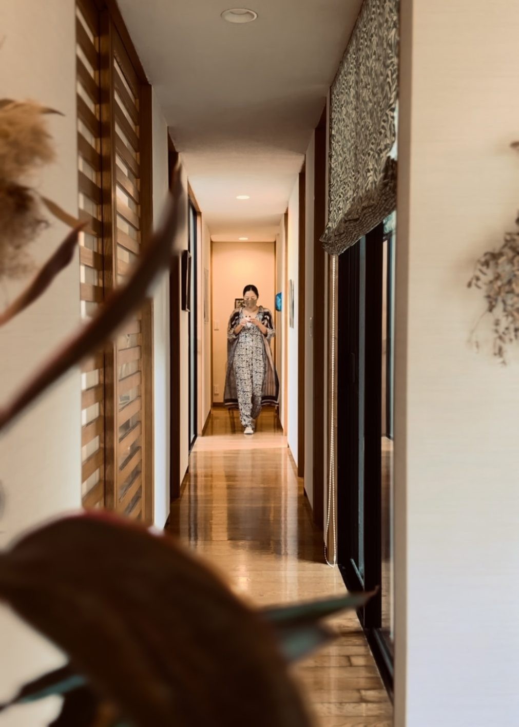 私と部屋 vol.129 草木萌ゆるモダン建築 - Slide:3