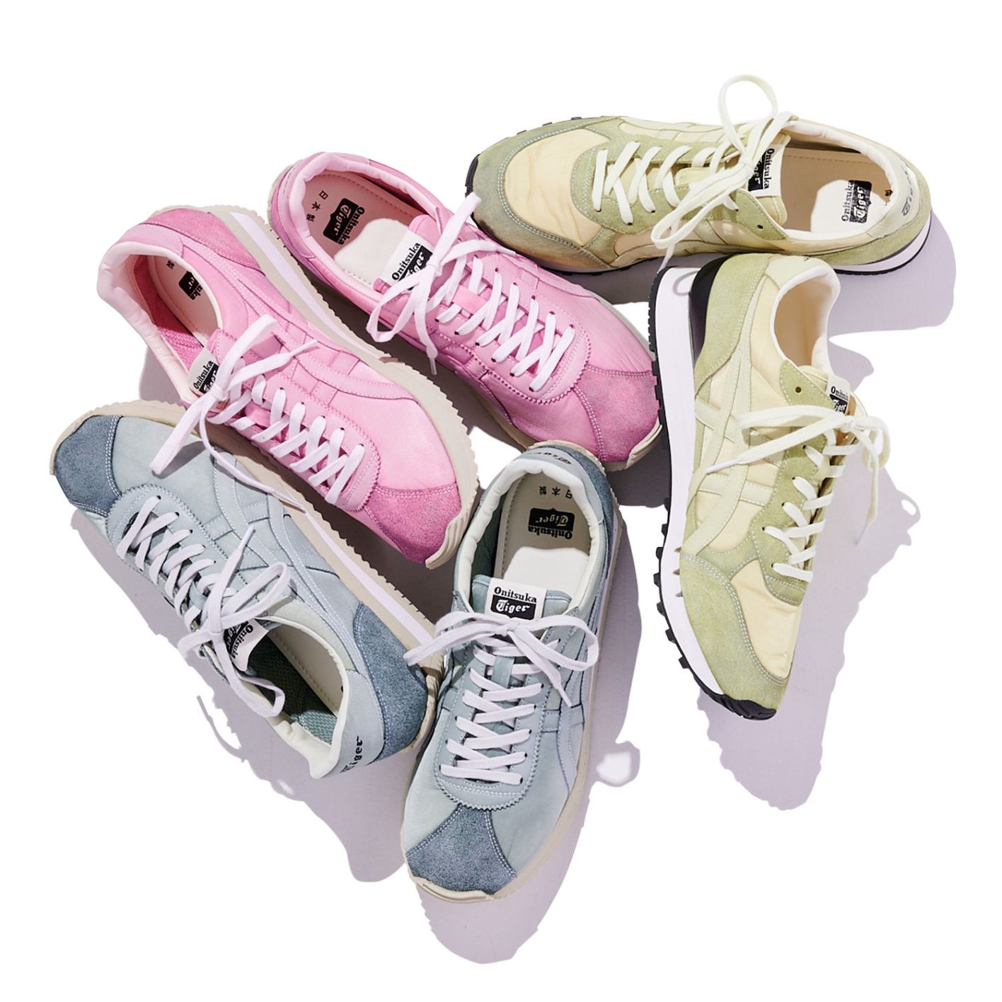 シューズ ピンク、ブルー 各¥38,500/グリーン ¥40,700（共にオニツカタイガー | オニツカタイガージャパン）