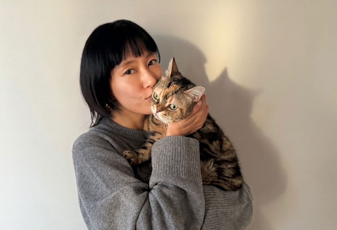 猫がいる暮らし。水川あさみとニコとコモ - Slide:1