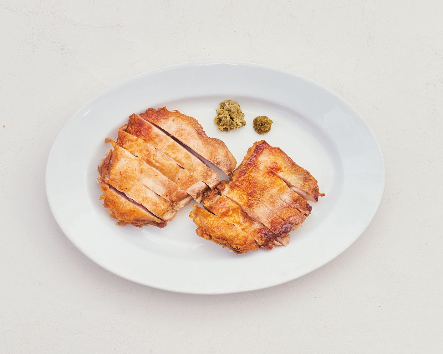 モデル・UTAのおもてなしレシピ「鶏もも肉のグリル柚子胡椒添え」