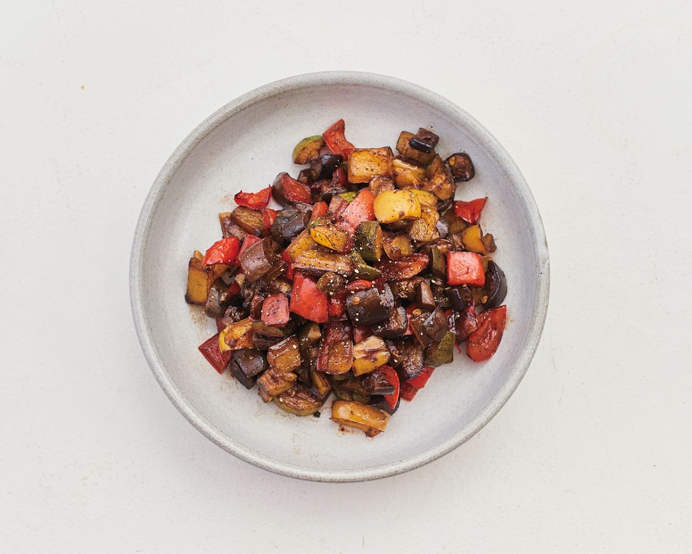 モデル・UTAのおもてなしレシピ「焼き野菜のバルサミコマリネ」