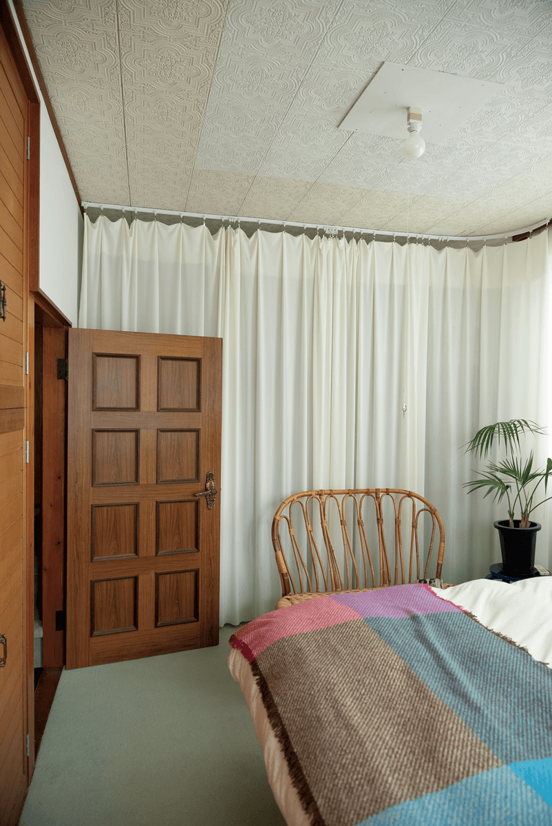 昭和期の一軒家をDIYでレトロモダンの空間に。イラストレーター・Eri Madogiwaのお部屋 - Slide:10