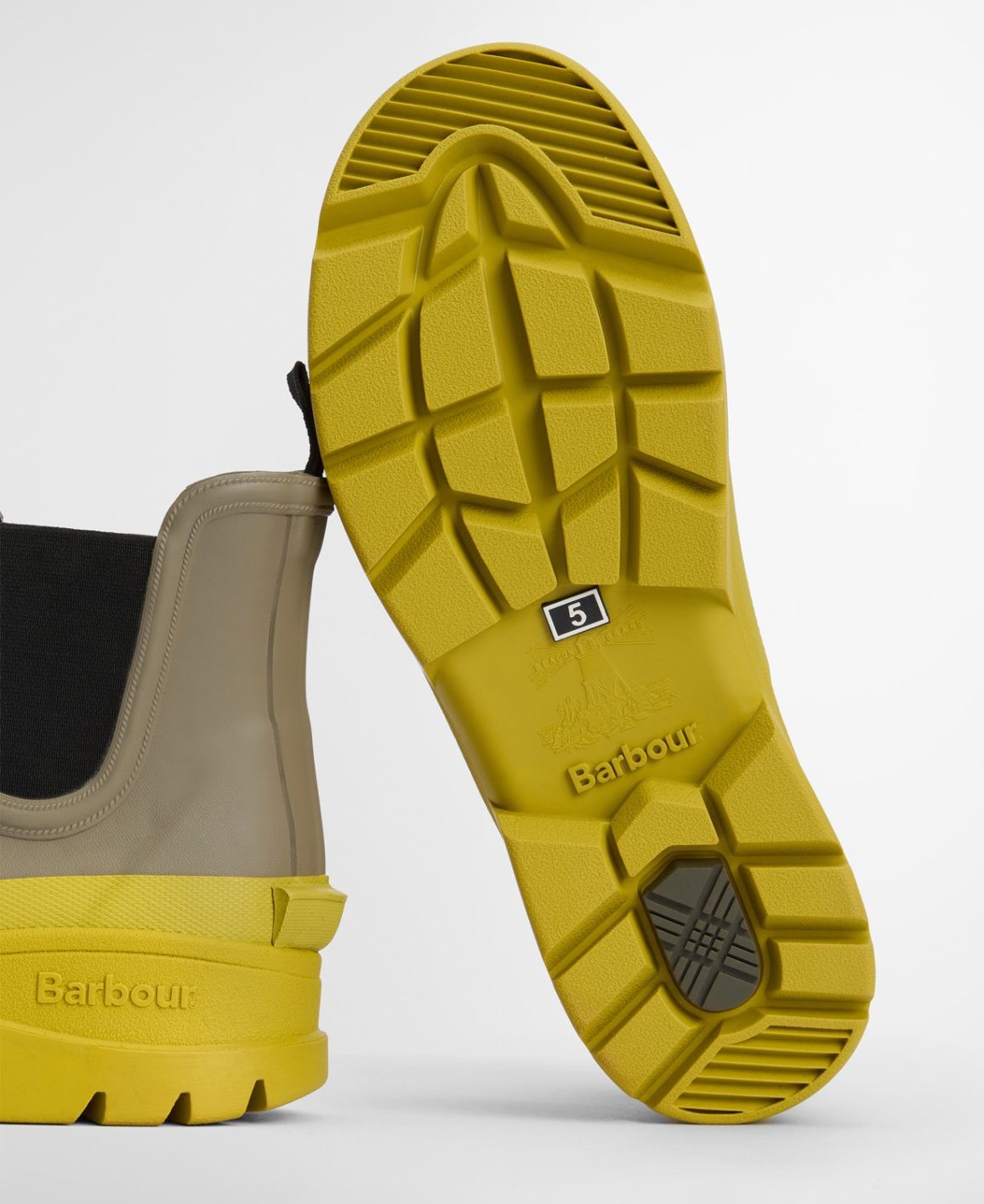 相棒は〈バブアー〉のレインブーツ - Slide:6