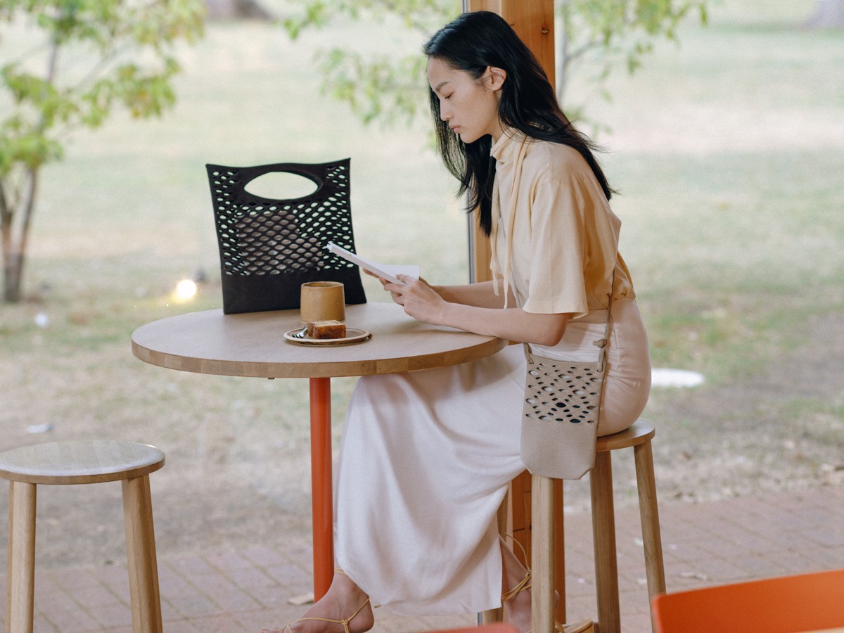 読書家の彼女の相棒〈MOKKO BASKET〉 | 【GINZA】東京発信の最新 