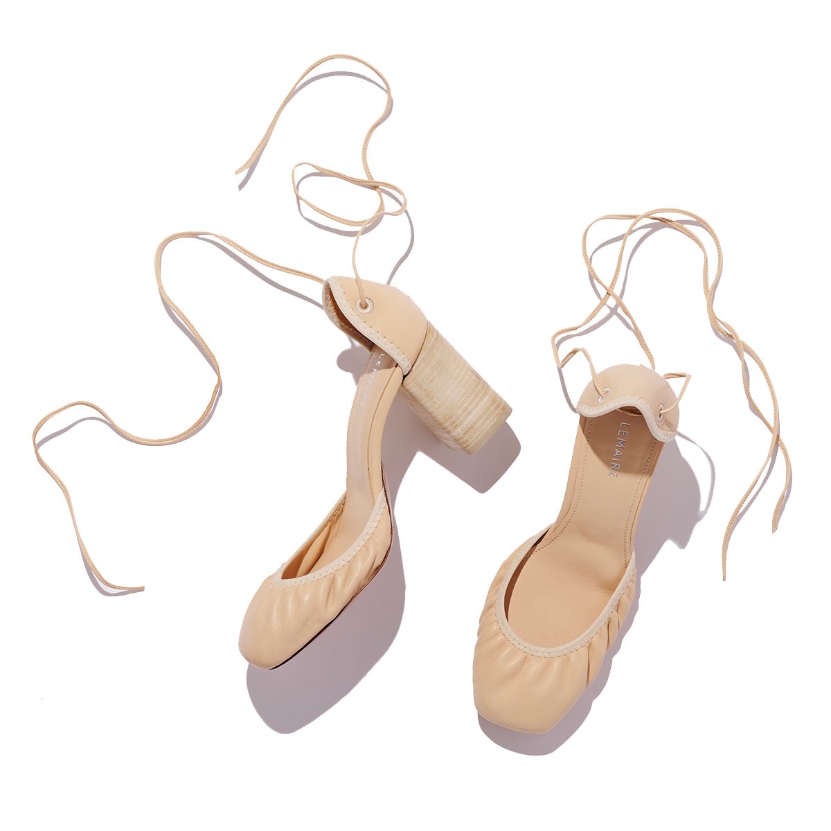 シューズ¥112,000（ルメール | エドストローム オフィス）03-6427-5901