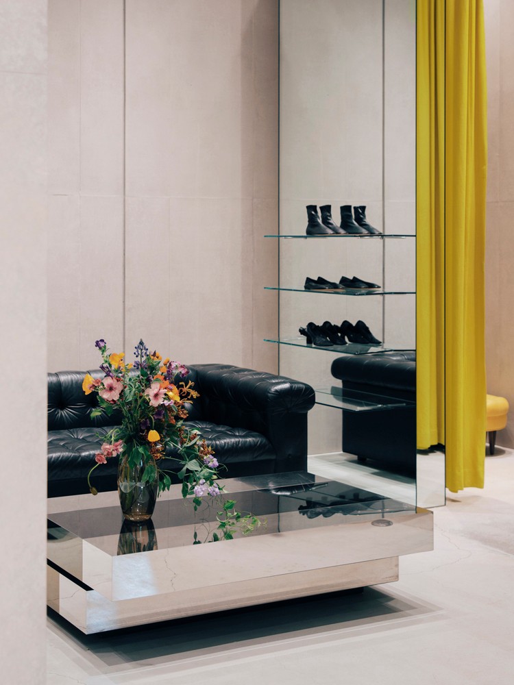 「ドリス ヴァン ノッテン 青山店」がリニューアルオープン - Slide:2