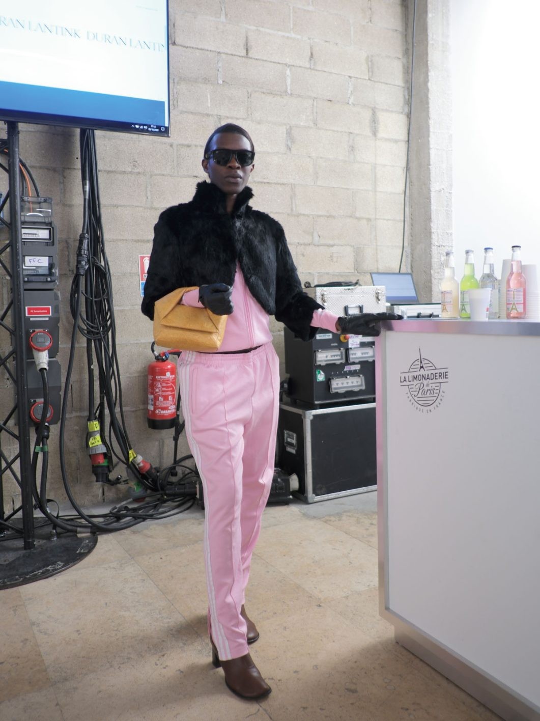 25年の最新スタイルとは?シトウレイさん、栗野宏文さんに聞く“スポーツ&ファッション”の現在地 - Slide:3