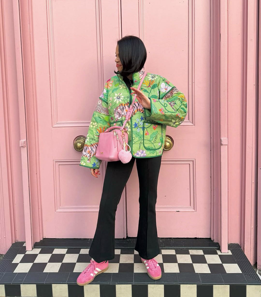 クローゼットのこぼれ話 - Slide:3