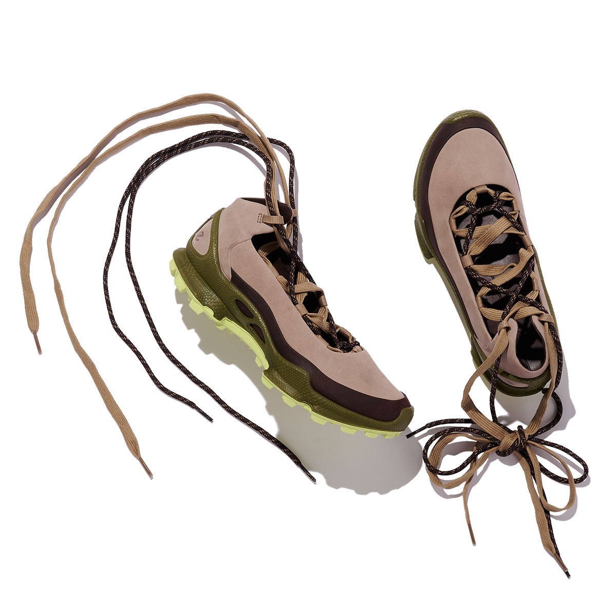 シューズ ¥36,300（エコー | エコー・ジャパン）