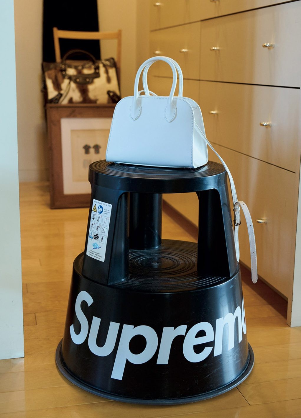 クローゼットのこぼれ話 - Slide:1