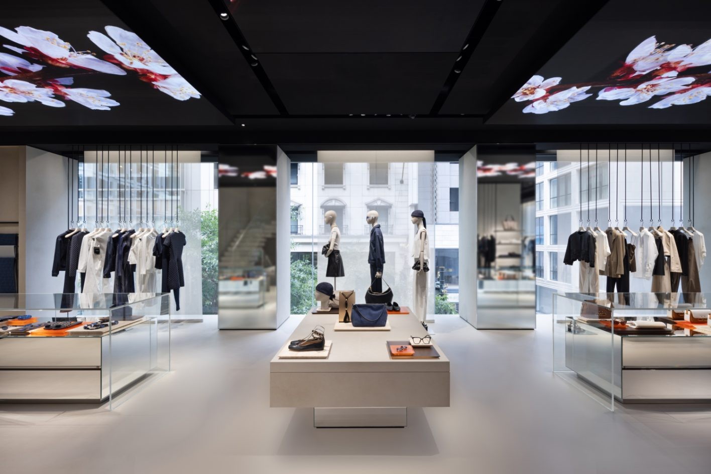 エンポリオアルマーニ、新田真剣佑 - Slide:3