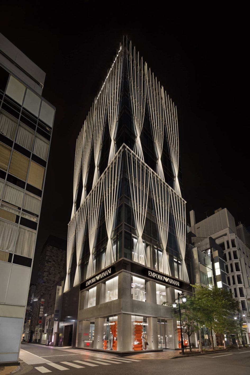 エンポリオアルマーニ、新田真剣佑 - Slide:4