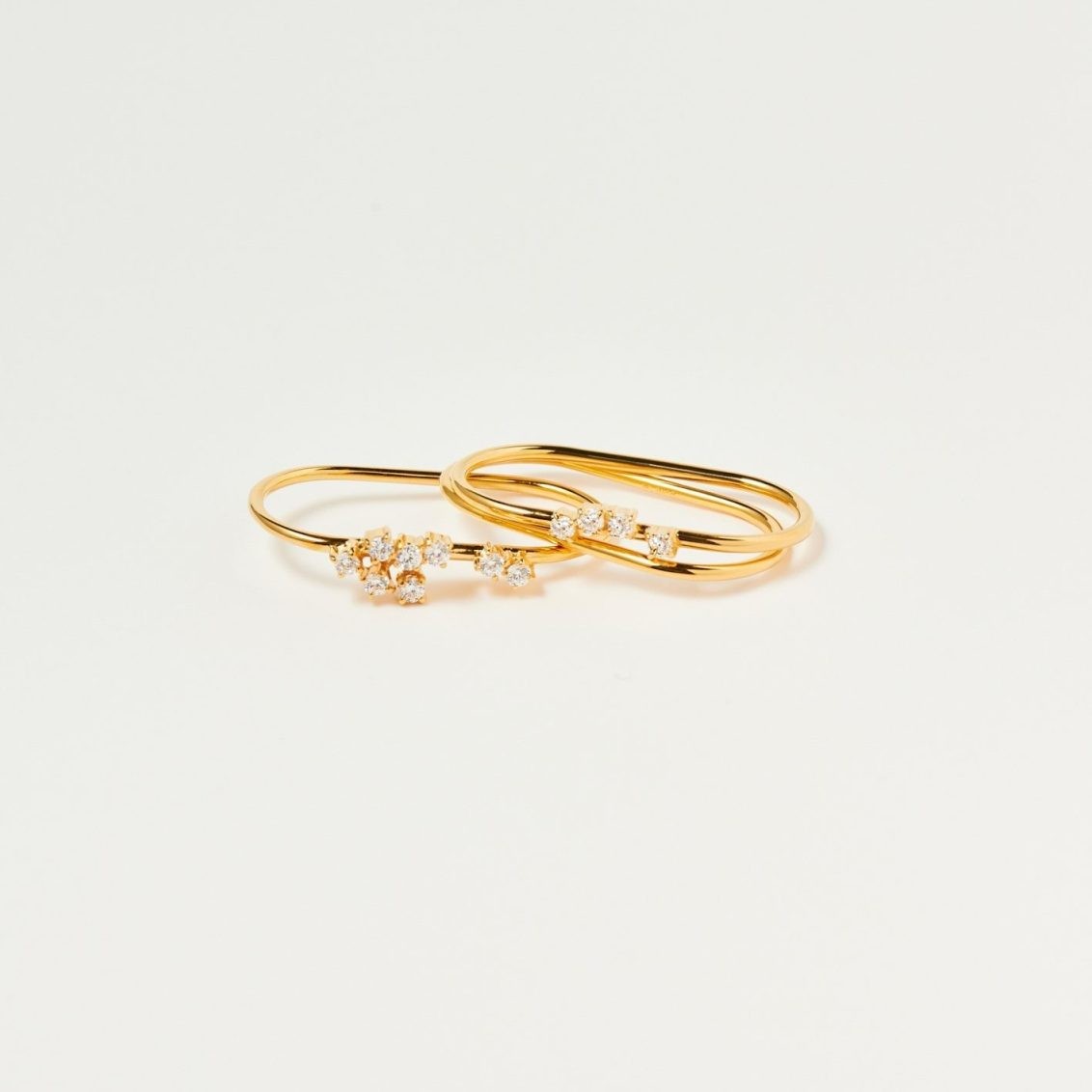 〈マユ〉のダブルリング