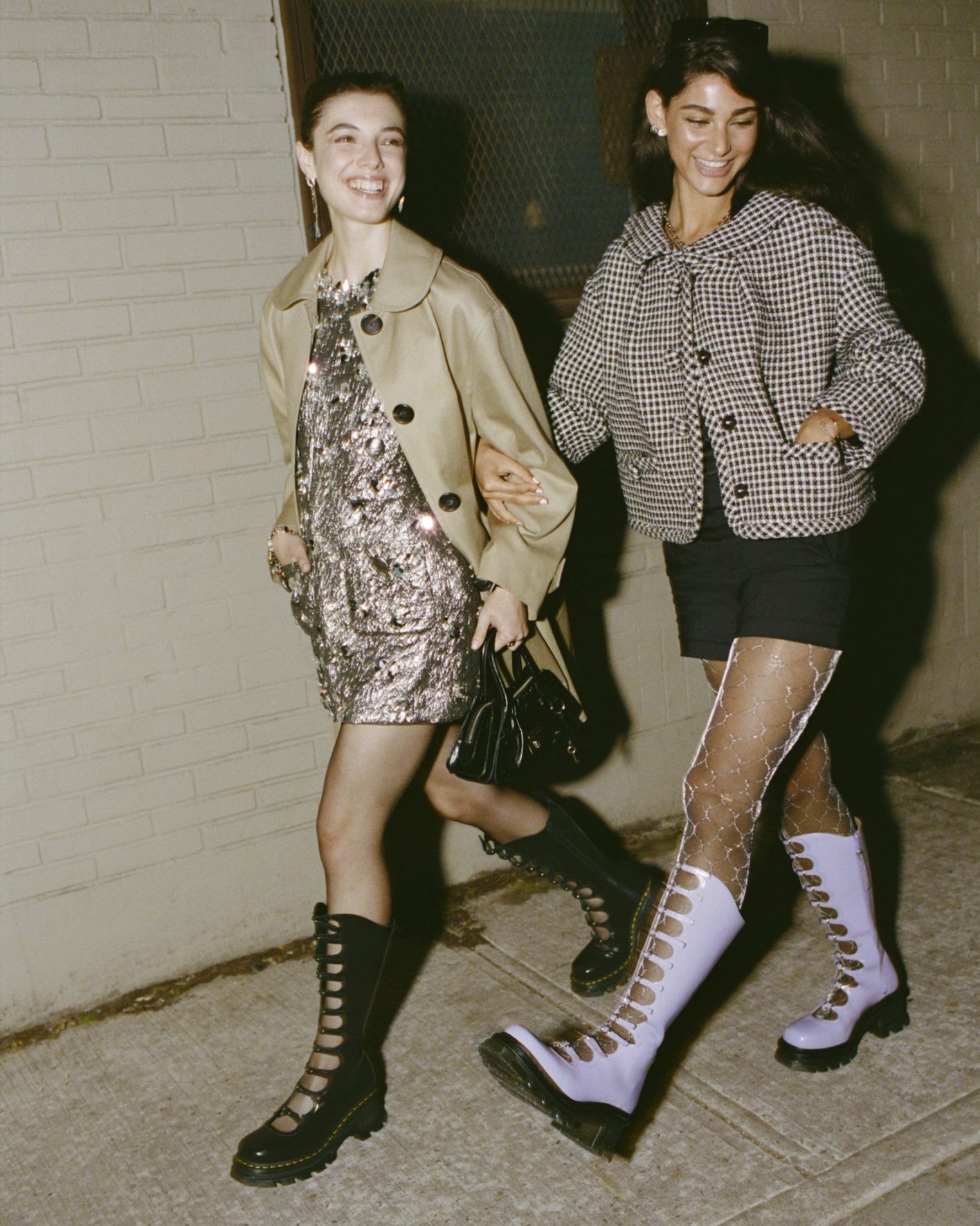 〈MARC JACOBS〉と〈DR. MARTENS〉のコラボレーションブーツが発売！