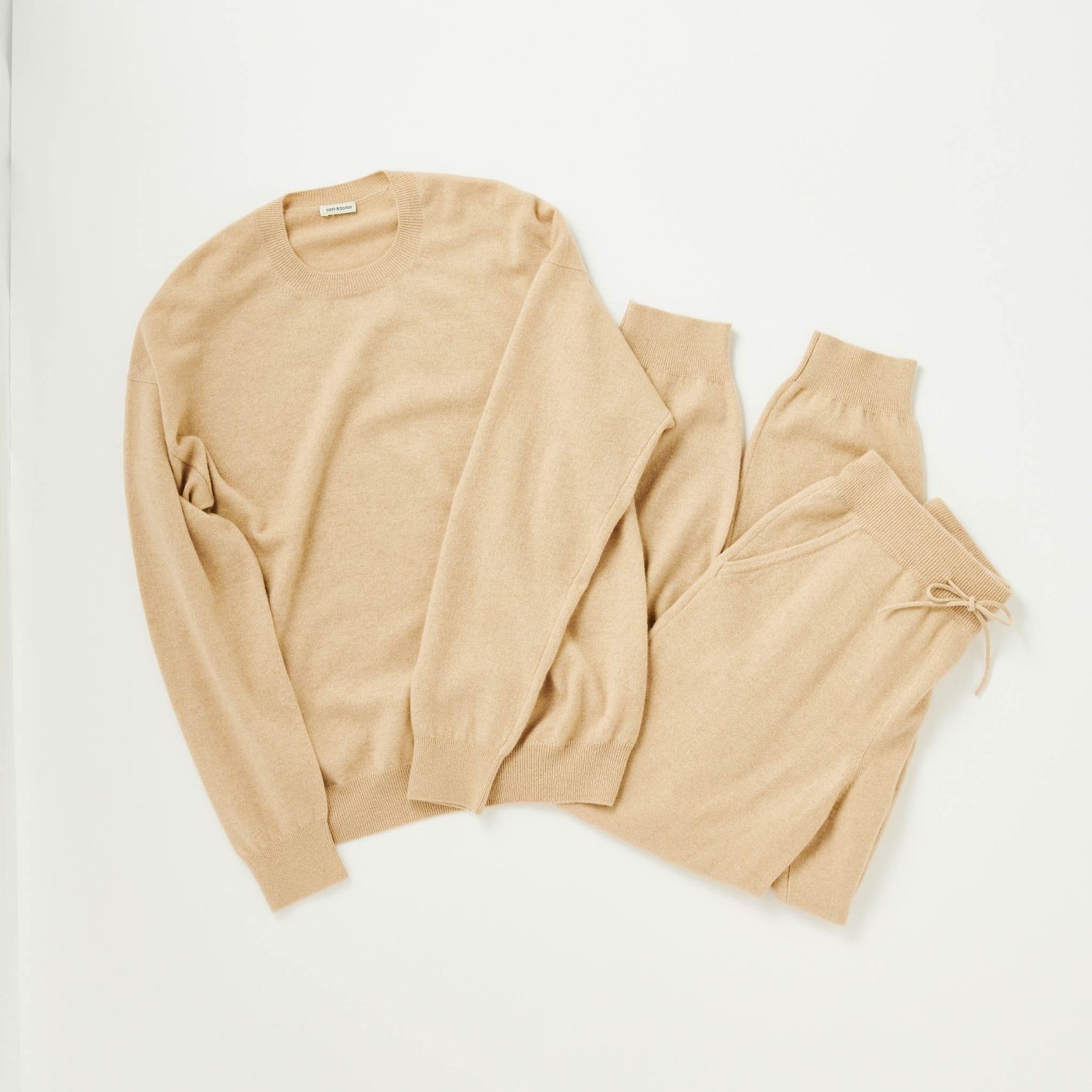 cash&amp;barbaのカシミアセットアップ