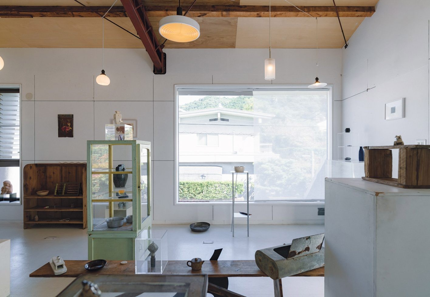 京都の古着店「itou」で小さな宝物に出合う - Slide:2