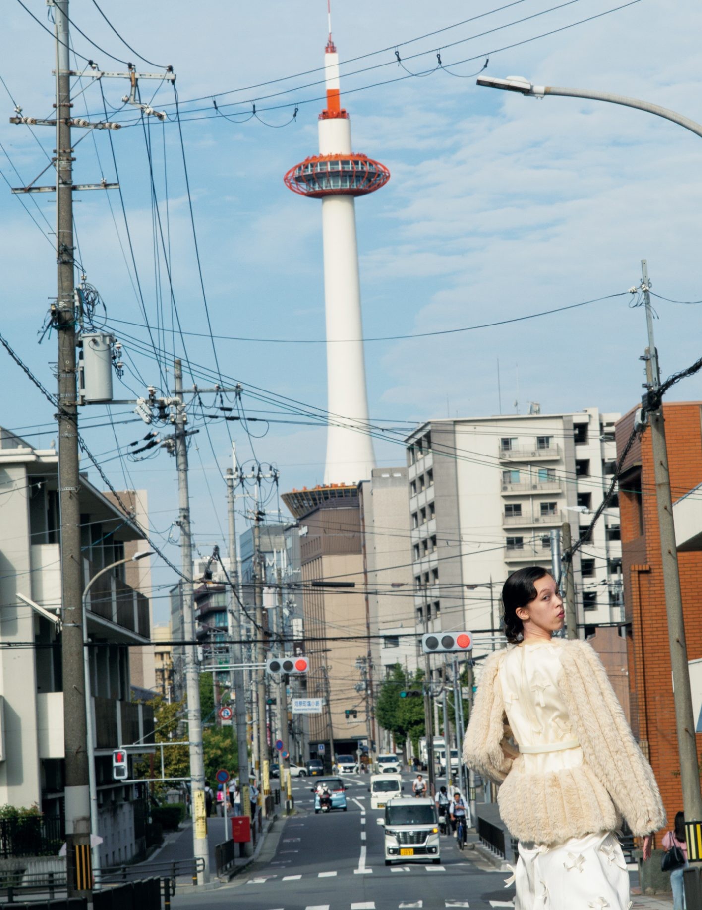 ロングドレス ¥1,559,800＊銀座店限定（ジル サンダー | ジルサンダージャパン）／ファードレス ¥264,000＊参考価格（トーガ | トーガ 原宿店）