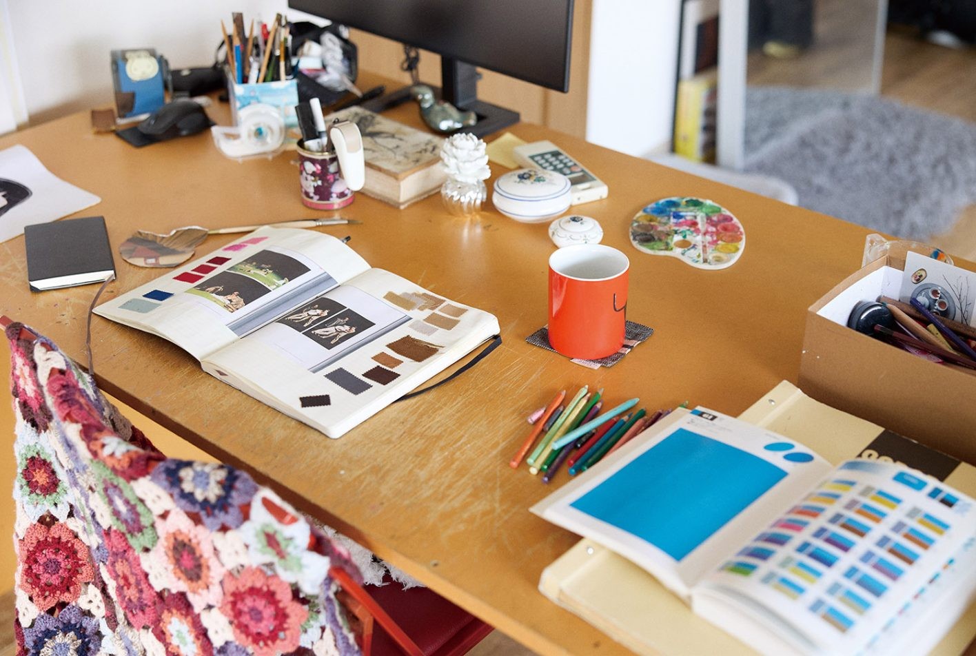 スケッチしたり読書をして過ごすワークスペース。