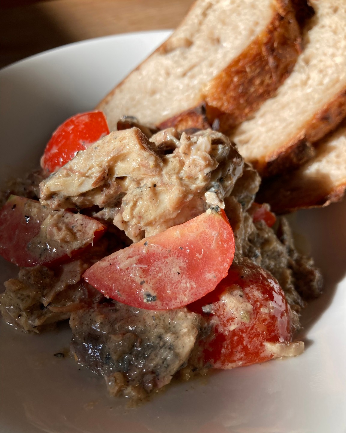 サバとトマトとパン