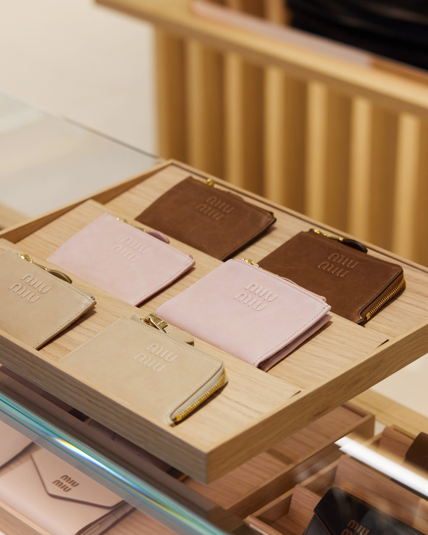 ミュウ ミュウ - Slide:3