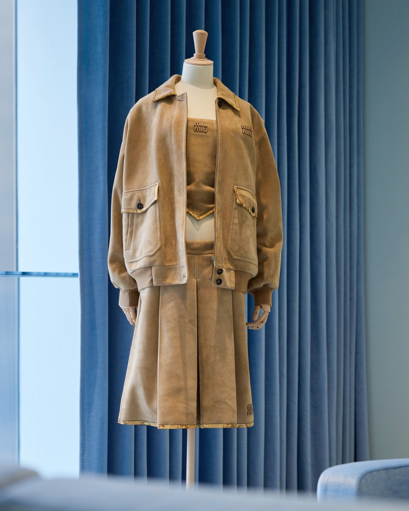 ホリデーの気分とともに。森星と巡る、リニューアルした「ミュウミュウ 銀座店」 - Slide:5