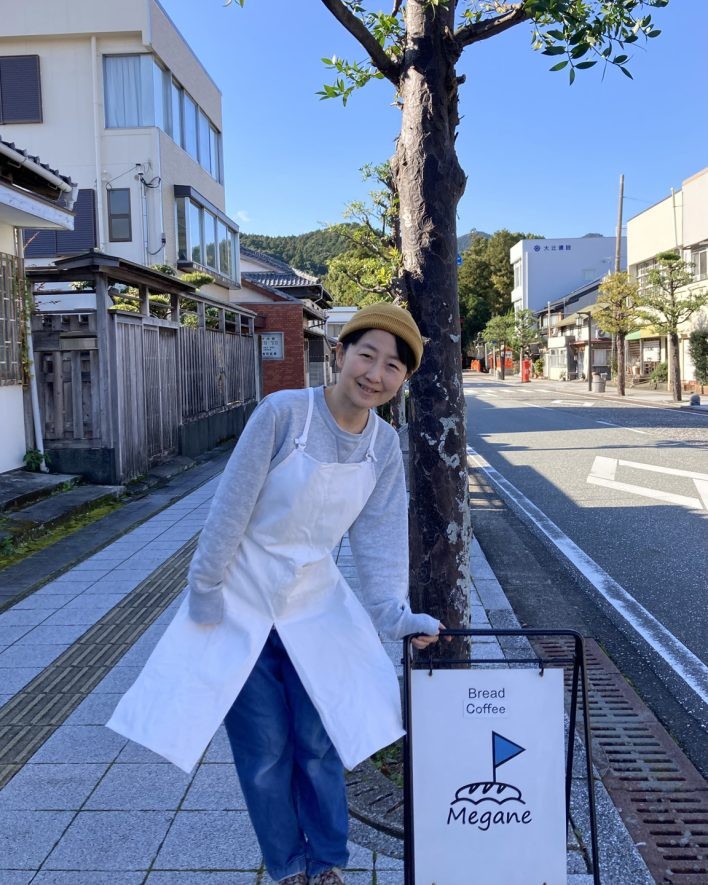 サバとトマトとパン