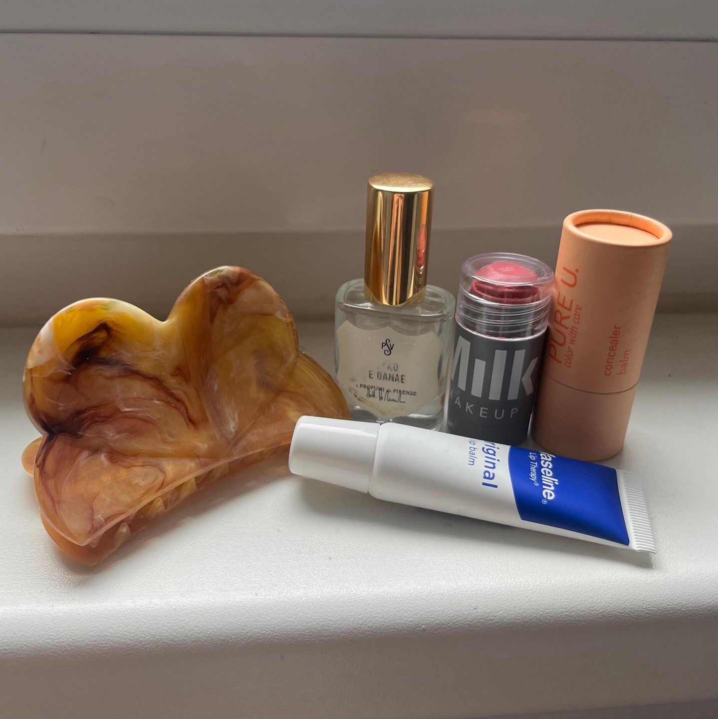 きれいな人のポーチの中身 vol.196