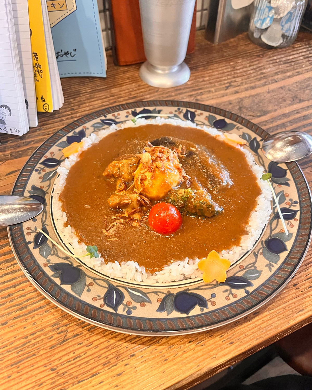 下北沢「茄子おやじ」にて。撮影後はもちろん実食。至福の時間でした〜。