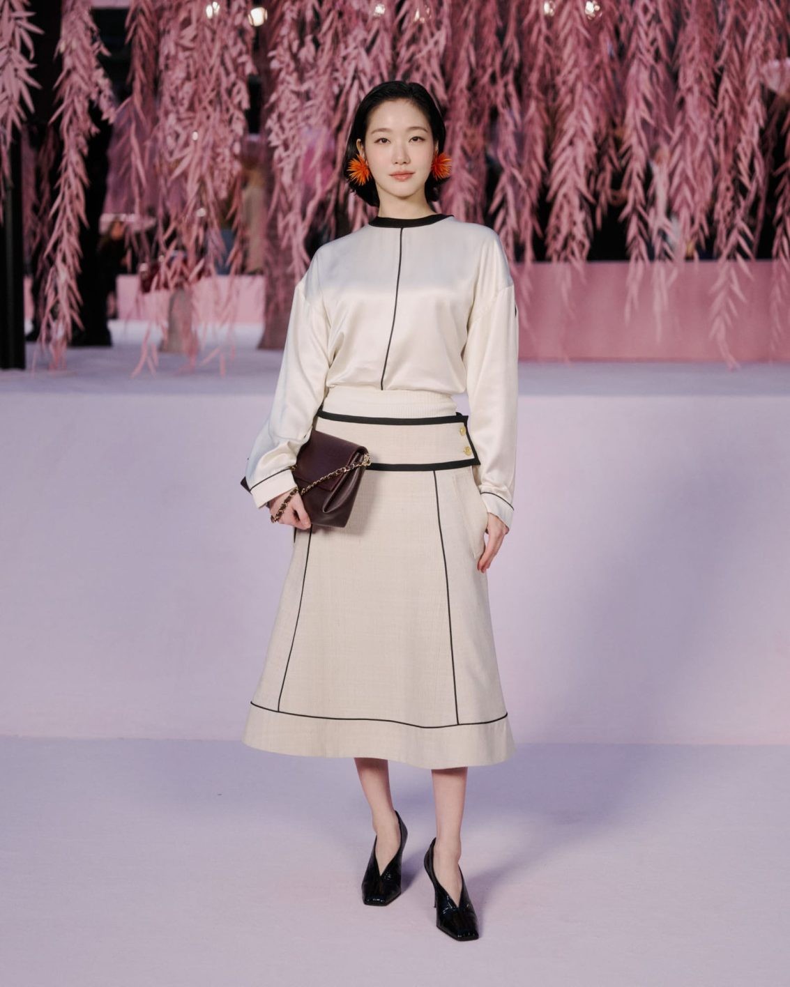 〈シャネル〉新時代のクチュール──羽ばたく鳥のような刹那の美 - Slide:10