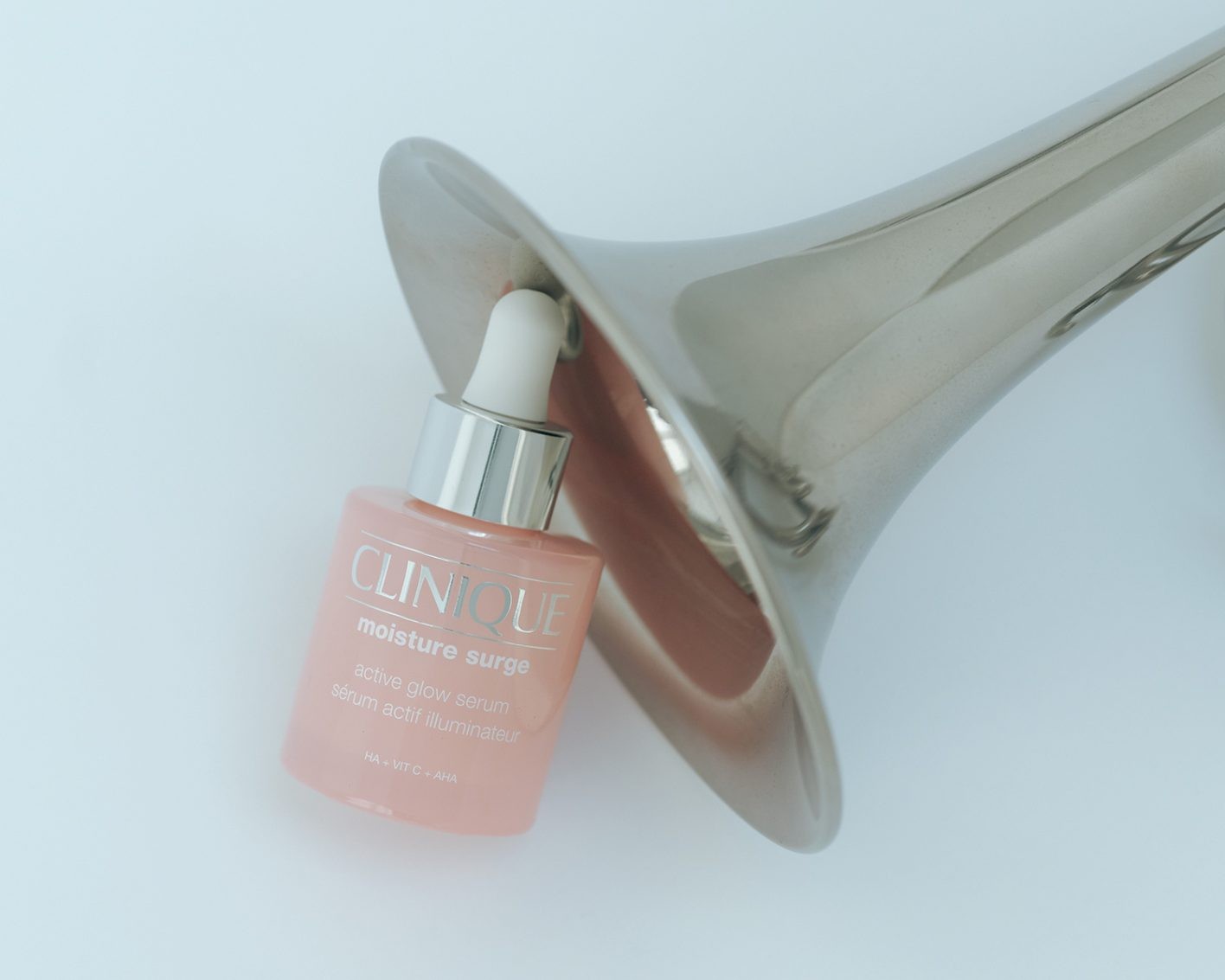 日本人のために開発された、シリーズ初の医薬部外品〈クリニーク〉の薬用保湿美容液etc.