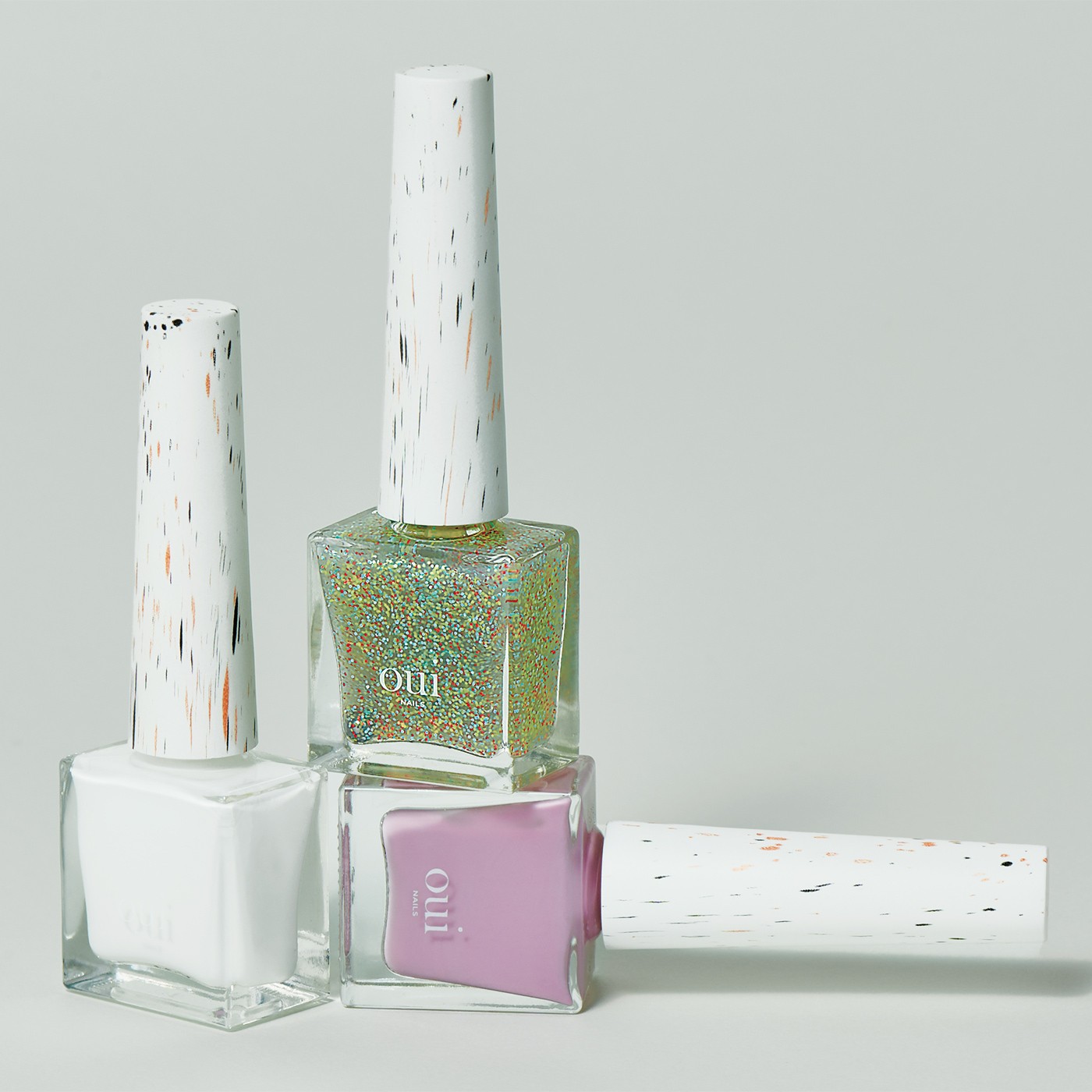 左から時計回り ウィネイルズ ピールオフマニキュア BI121/AG113/002 各¥2,200（HISTORIC）