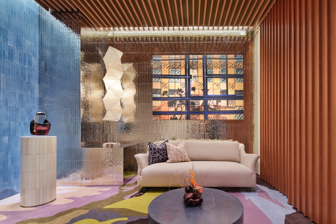 銀座ロエベの旗艦店 - Slide:4