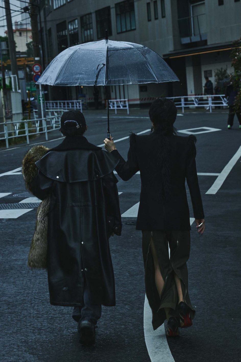 〈cobble du〉×スタイリスト 遠藤彩香　初のブック「RIPUBLIC」をリリース - Slide:1