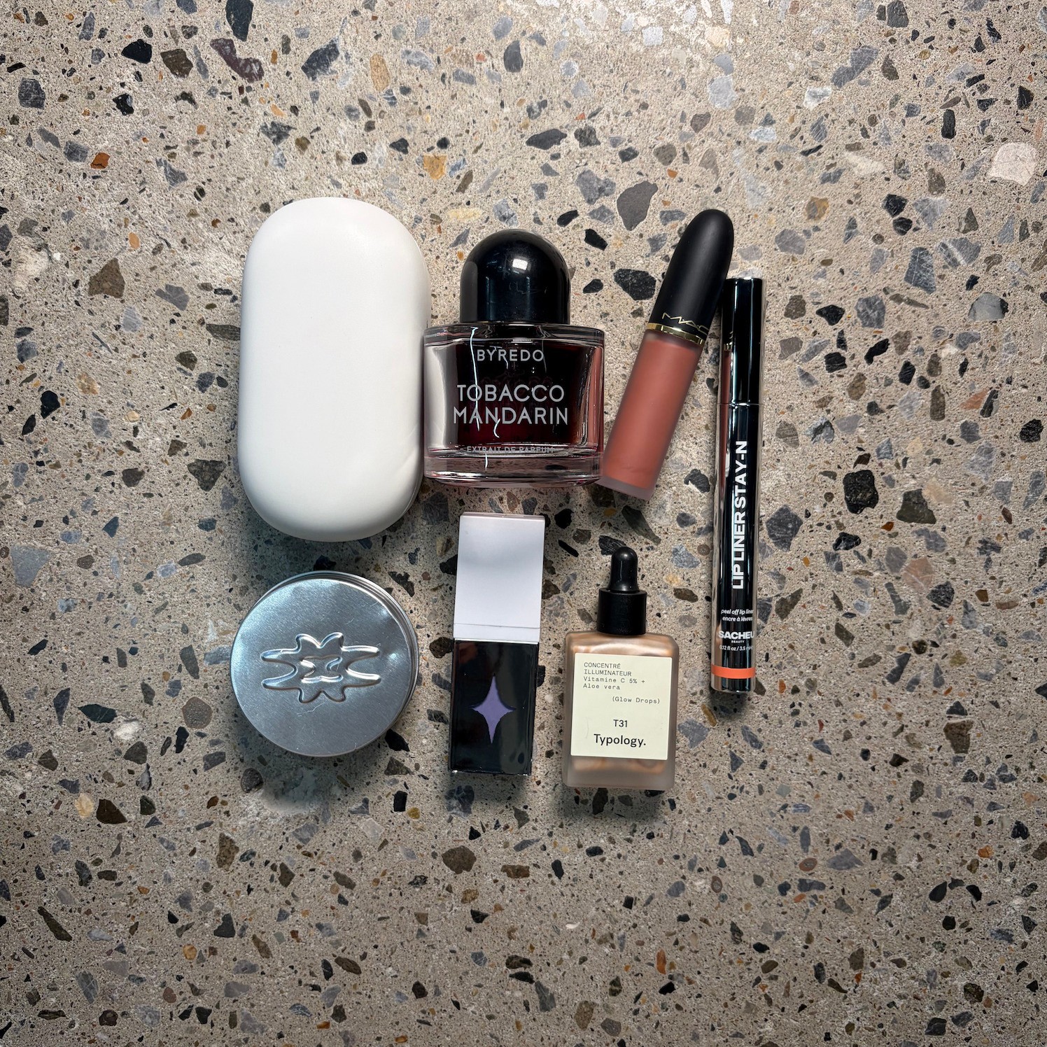 きれいな人のポーチの中身 vol.199