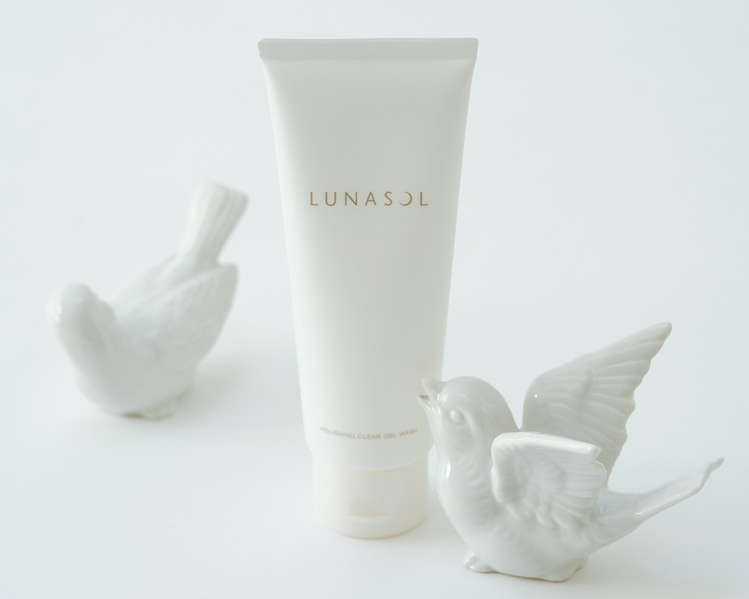 洗顔するだけで導入美容液効果あり！〈ルナソル〉の ジェルウォッシュ