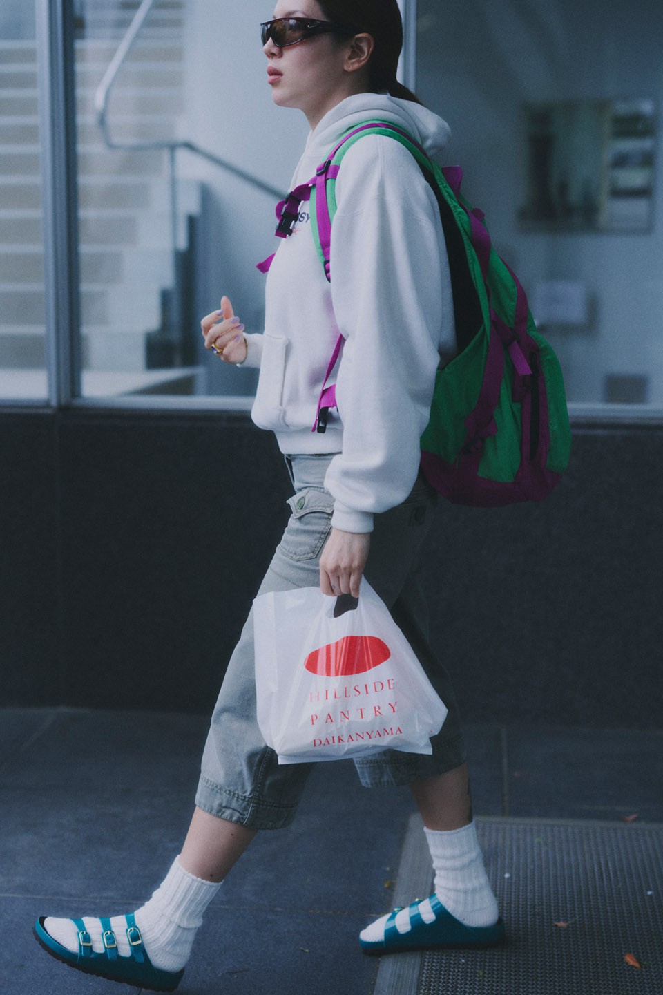 菊乃が履く〈ビルケンシュトック〉