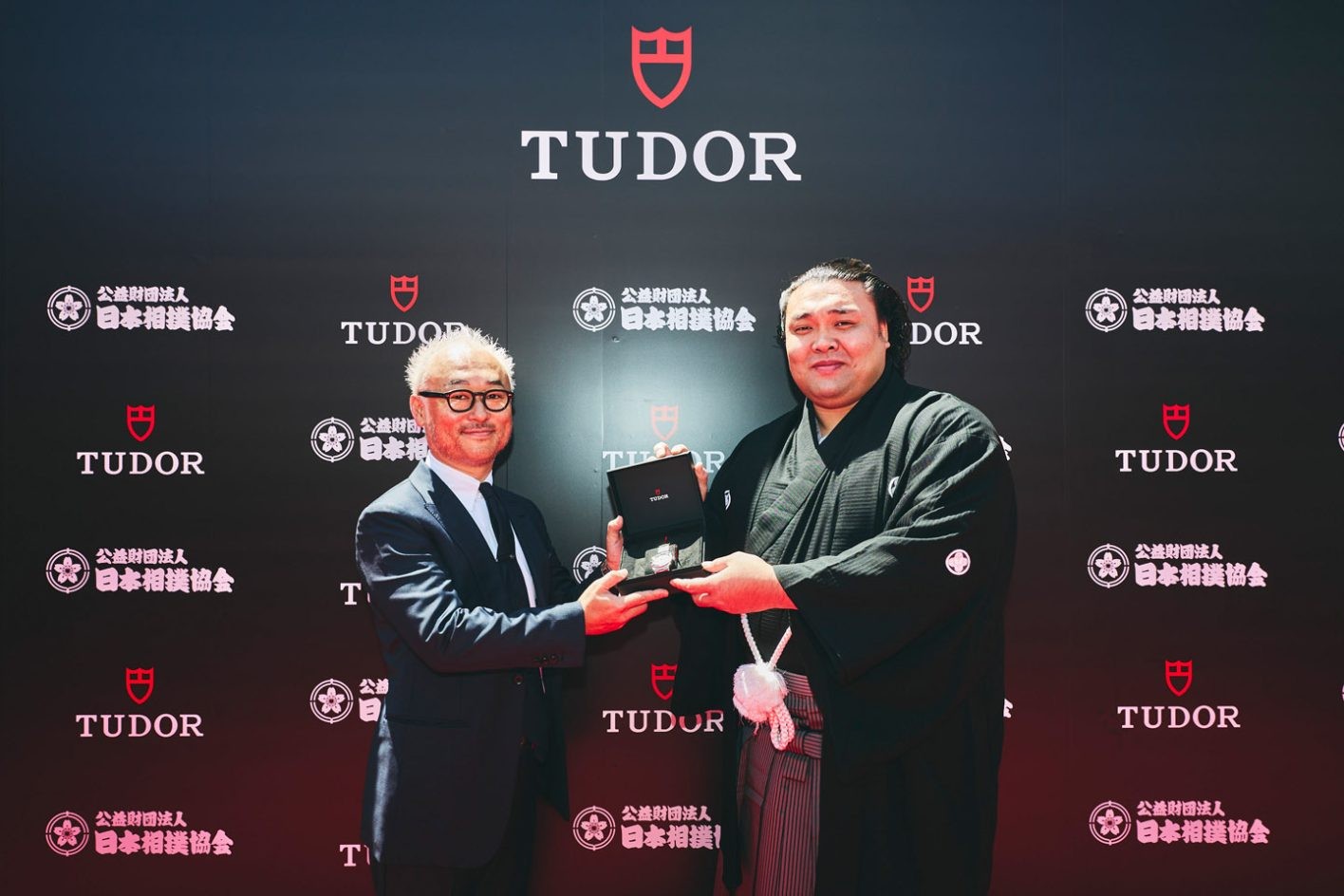 〈TUDOR〉と日本相撲協会