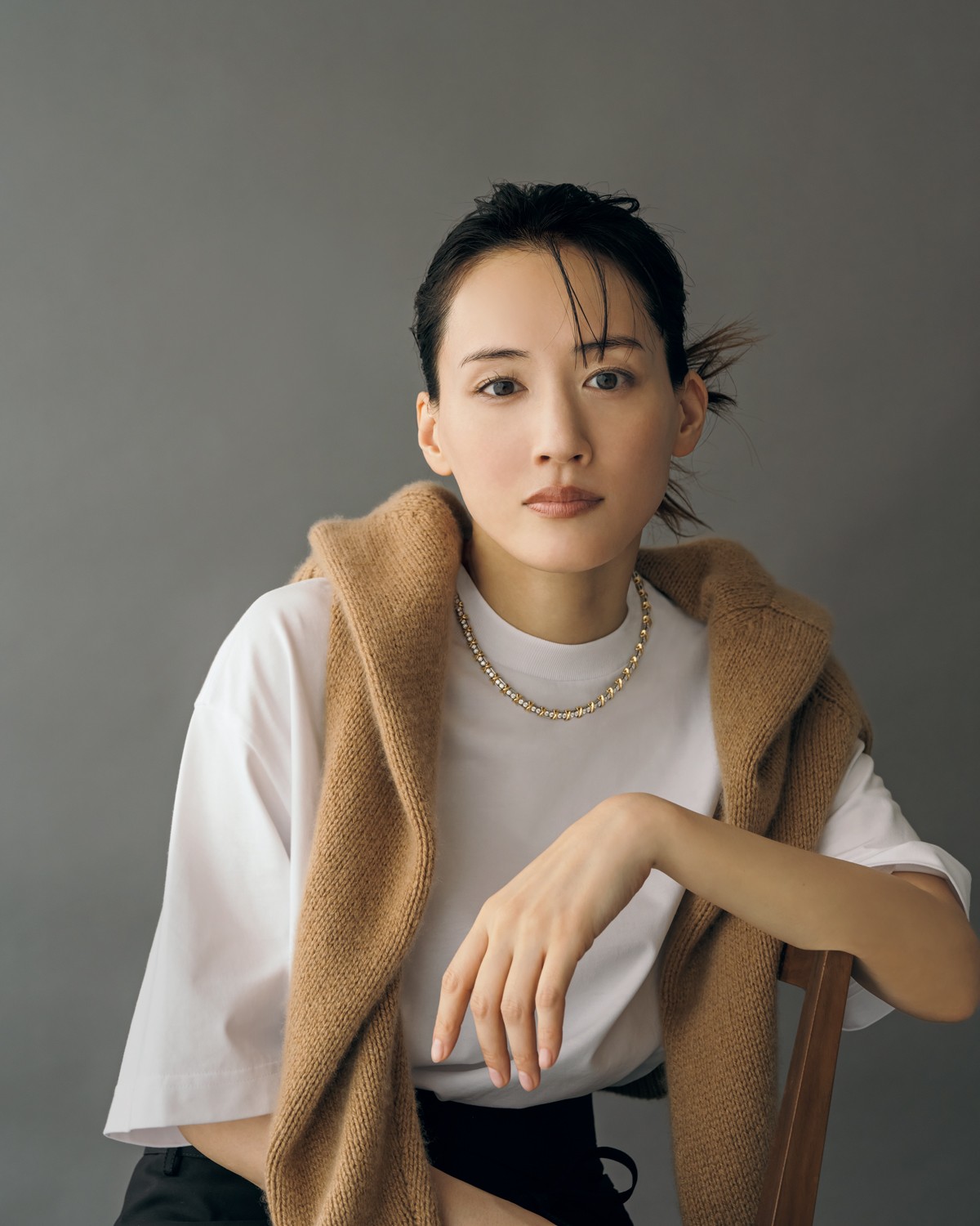 〈ティファニー〉綾瀬はるか、凛として、まばゆく