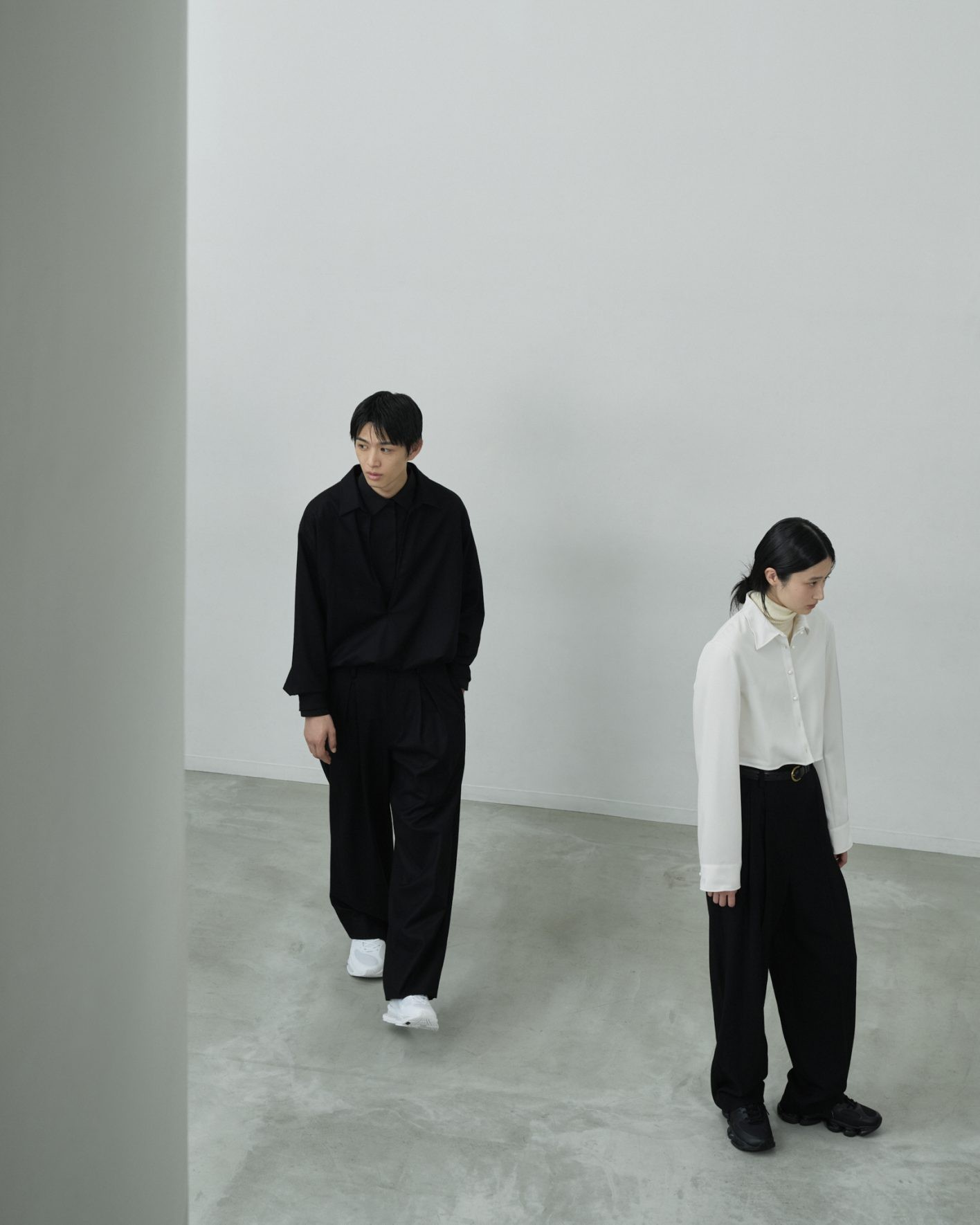 〈ニューバランス〉の〈アブゾーブ 2000〉
