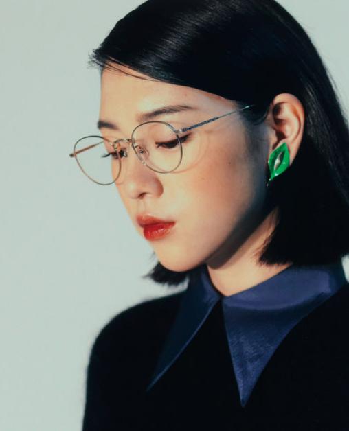 Be Lady? Be Handsome?「クラシックなメガネでわたしが変わる」03.三吉彩花