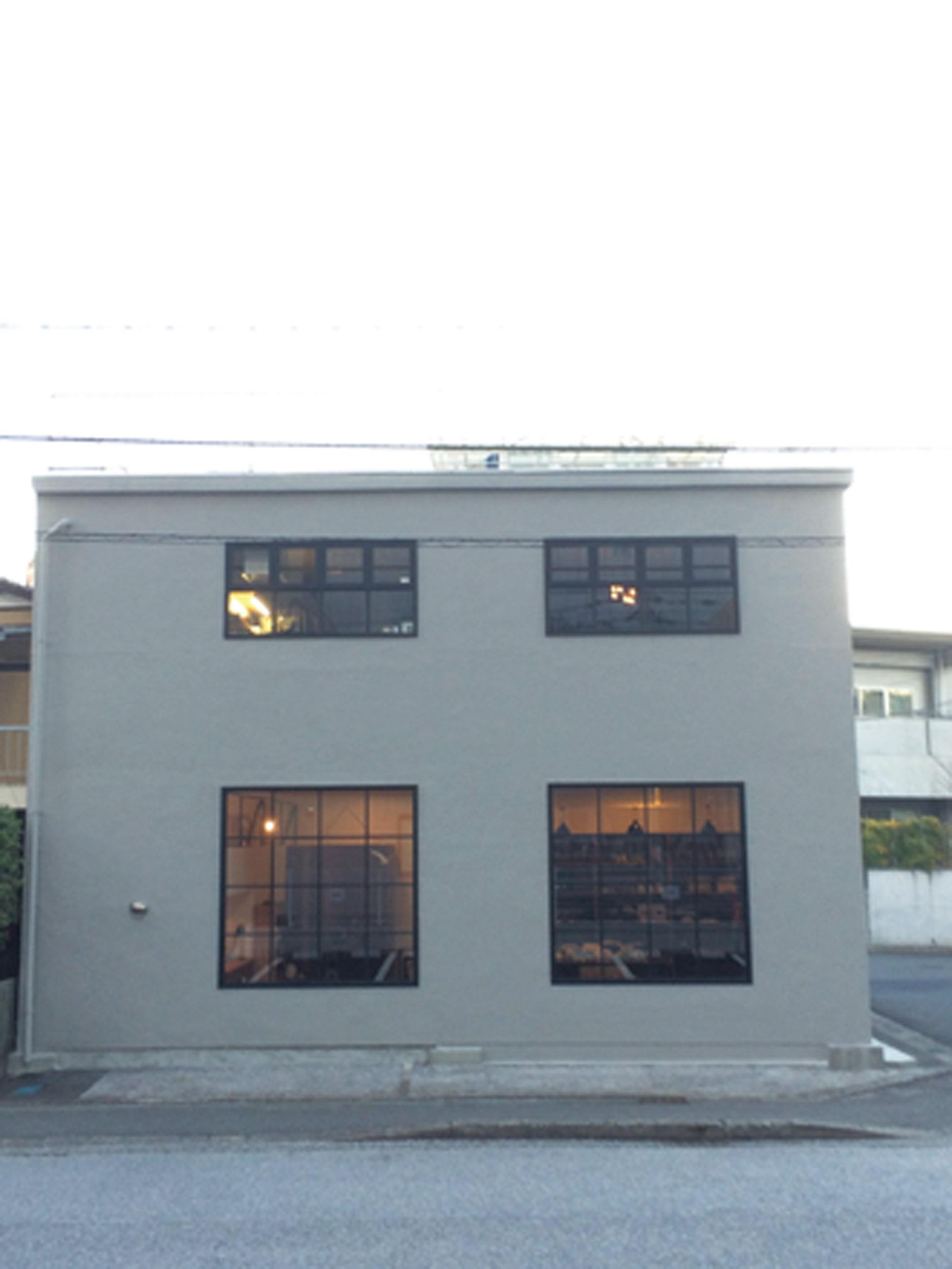 手放せなくなる定番服をセレクト。高知、城見町の実力派セレクトショップ〈rusk〉へ。週末トリップでお買い物☆